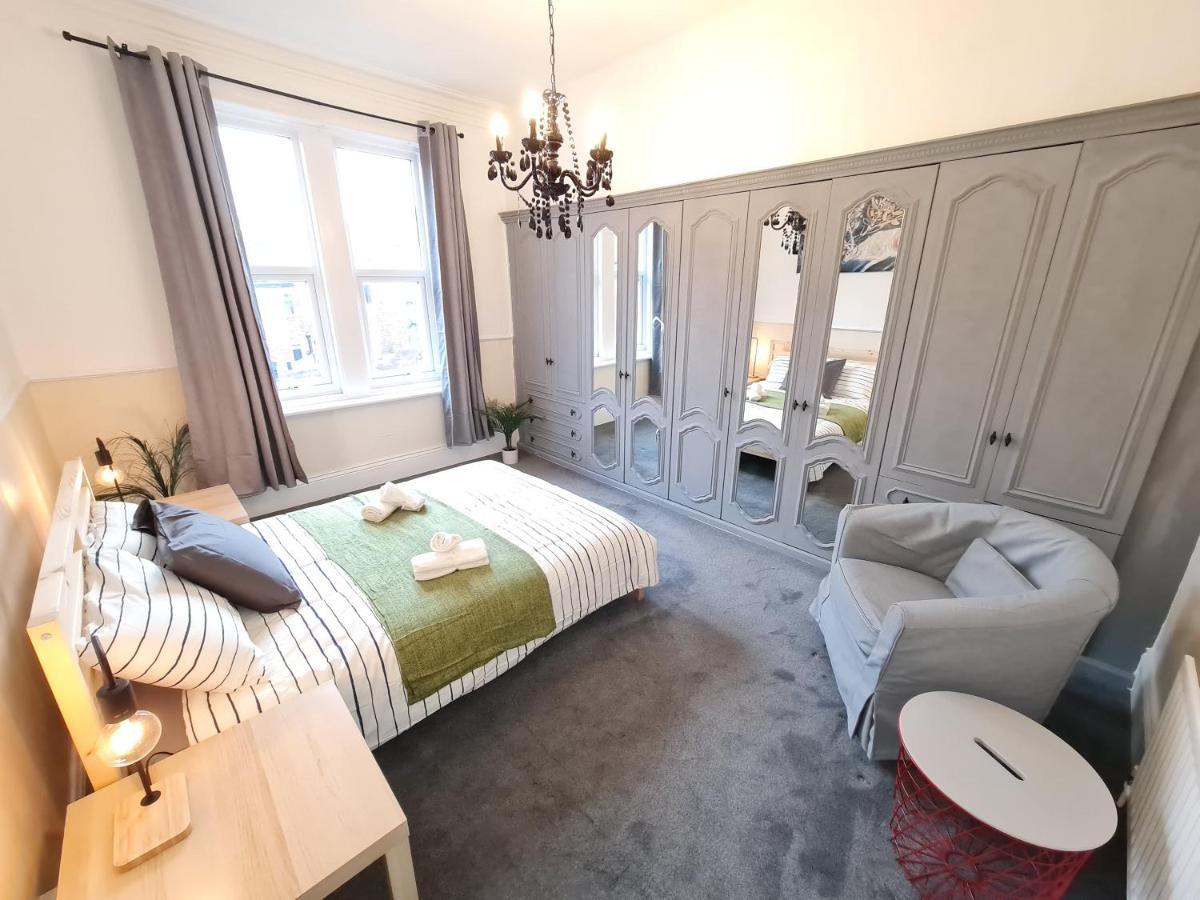 דירות ניוקאסל Large 3 Bed Flat, Free Parking מראה חיצוני תמונה