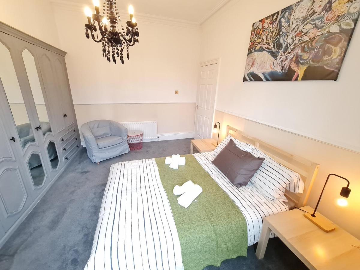 דירות ניוקאסל Large 3 Bed Flat, Free Parking מראה חיצוני תמונה