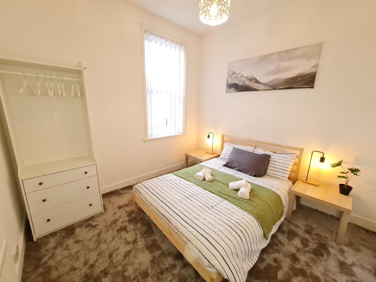דירות ניוקאסל Large 3 Bed Flat, Free Parking מראה חיצוני תמונה