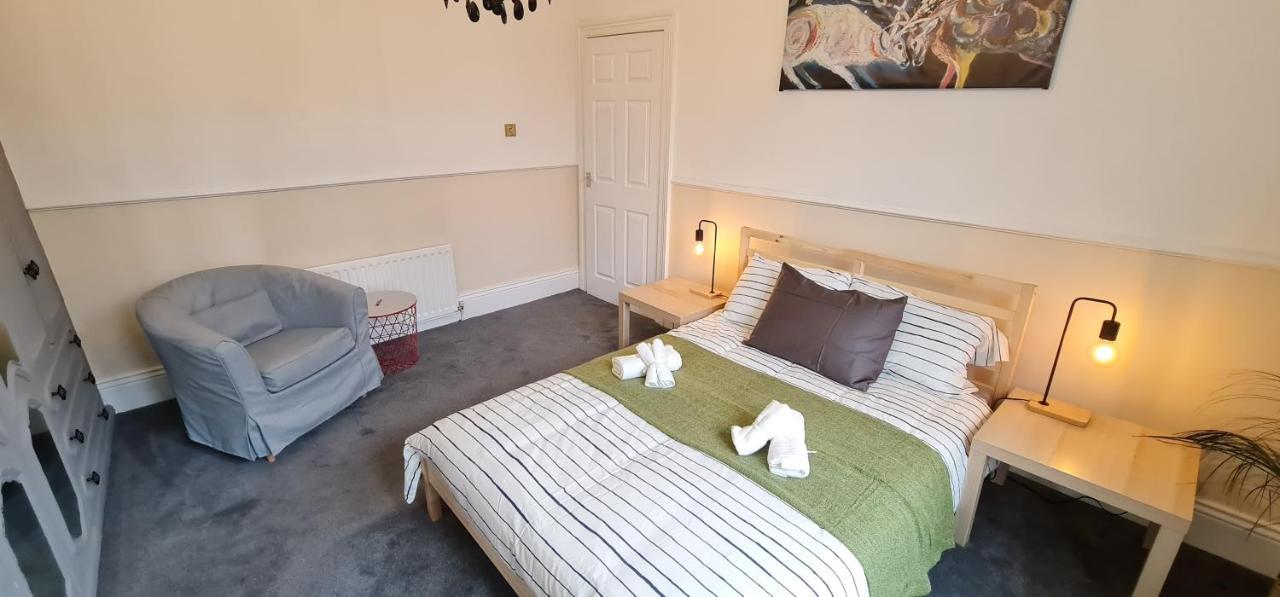 דירות ניוקאסל Large 3 Bed Flat, Free Parking מראה חיצוני תמונה