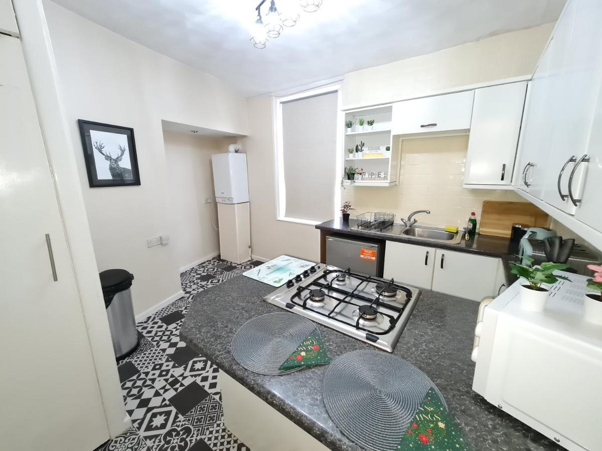 דירות ניוקאסל Large 3 Bed Flat, Free Parking מראה חיצוני תמונה