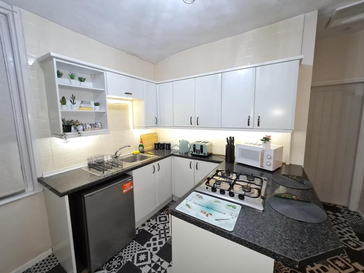 דירות ניוקאסל Large 3 Bed Flat, Free Parking מראה חיצוני תמונה